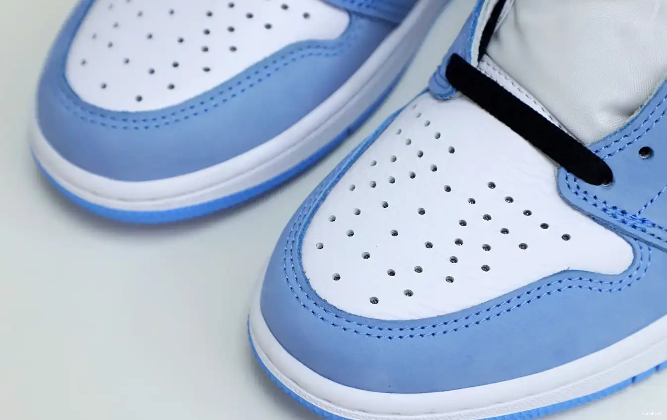 1 HIGH RETRO 'UNIVERSITY AIR JORDAN OG 0413